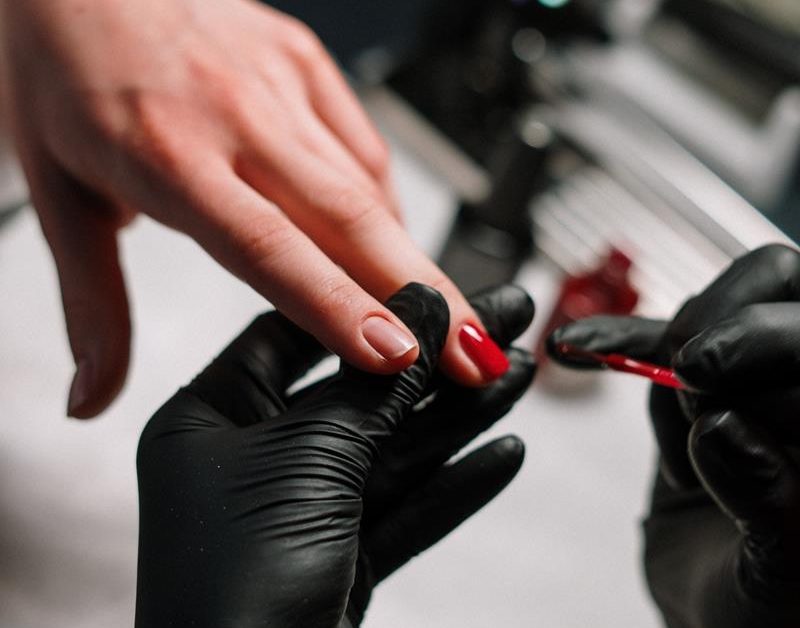 Manicure hybrydowy