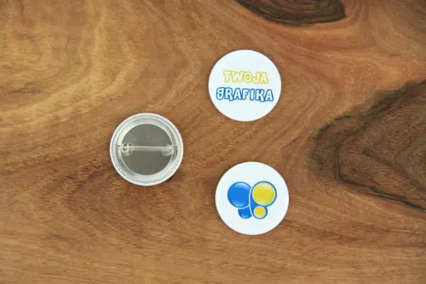 Przypinki od Buttonfly na zamówienie z własnym nadrukiem