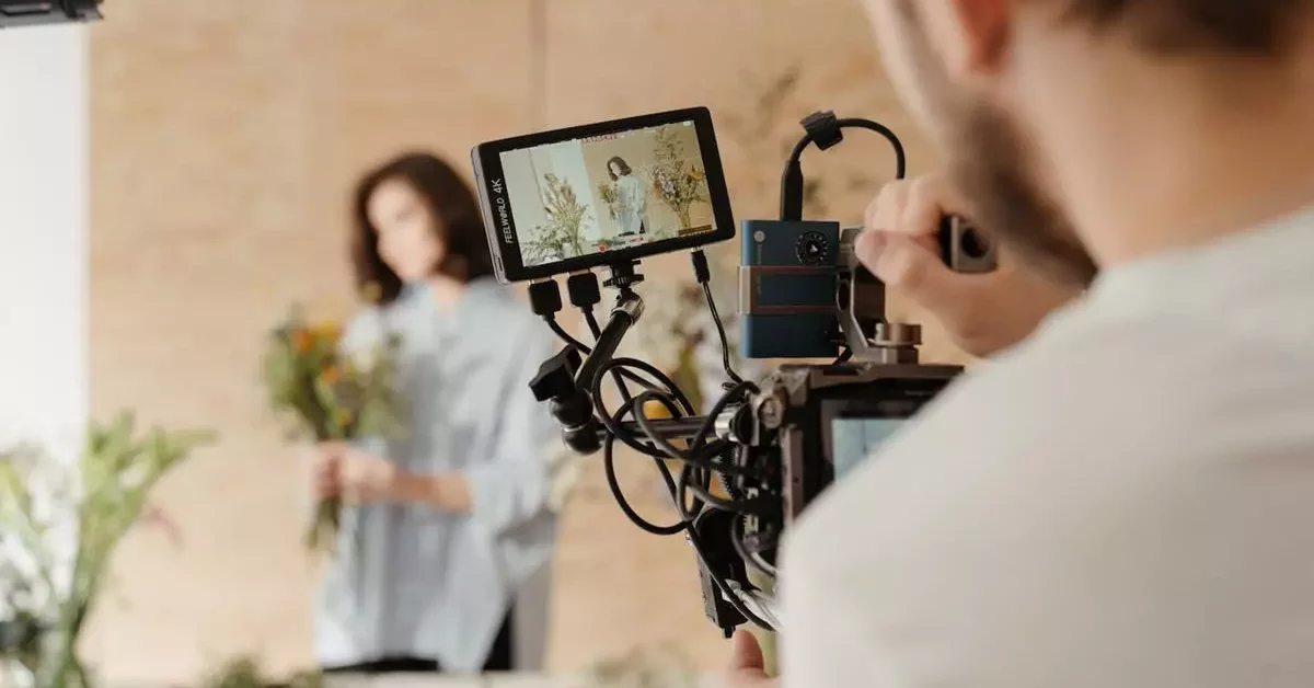 Jak filmy reklamowe kreują wizerunek firmy?
